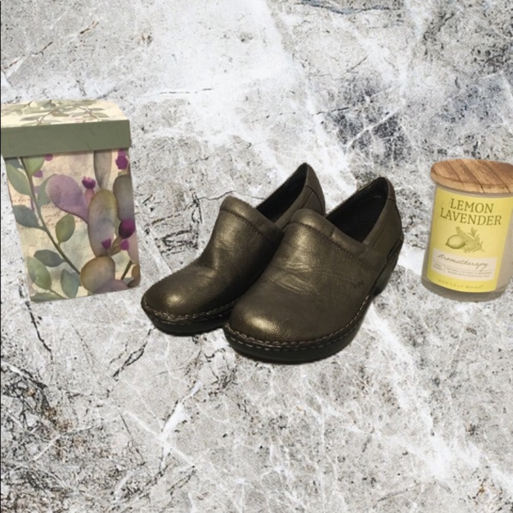 b.o.c. Nursing/ Healthcare Clog Gray/Silver size 9